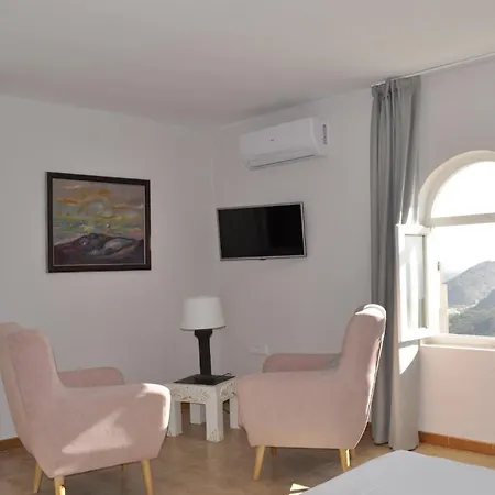 Hotel Mamabels 2*