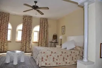 Mamabels Hotel